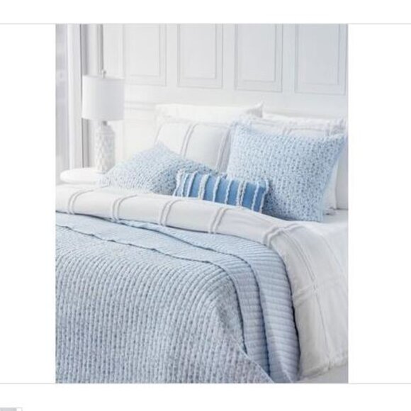 Martha Stewart Collection Leigh Floral 3-Pc. Quilt Set, Queen - Blue - Picture 1 of 1